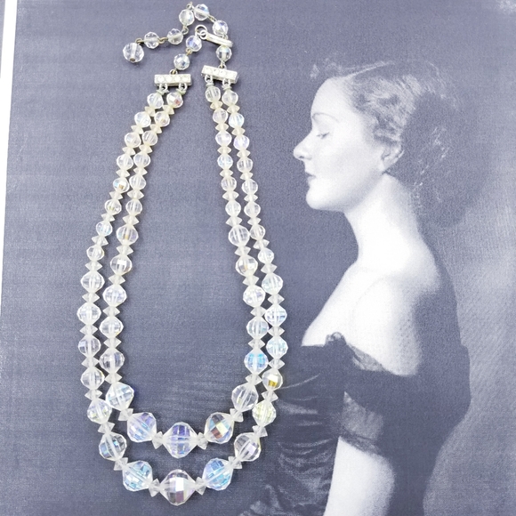 Vintage LAGUNA double strand Aurora Borealis necklace. - Picture 2 of 9